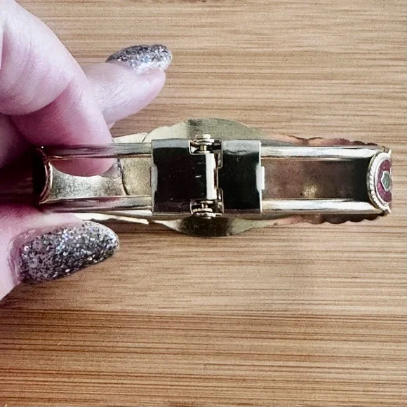 Vintage Cloisonné Hinged Bracelet Flowers and Butterfly Red Bangle Bracelet - Picture 5 of 7